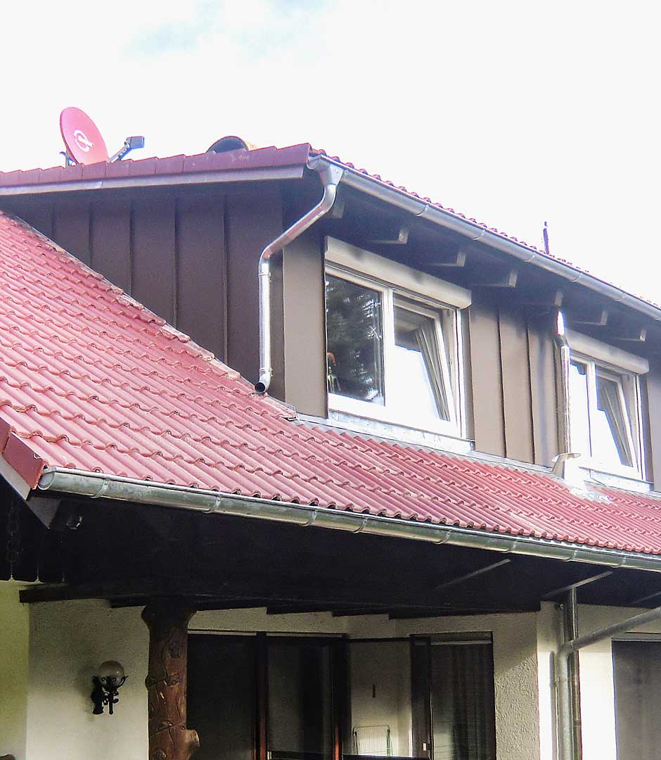 Das fertige Dach nach dem erfolgreichen Einbau einer Dachgaube von der Zimmerei Kaupp